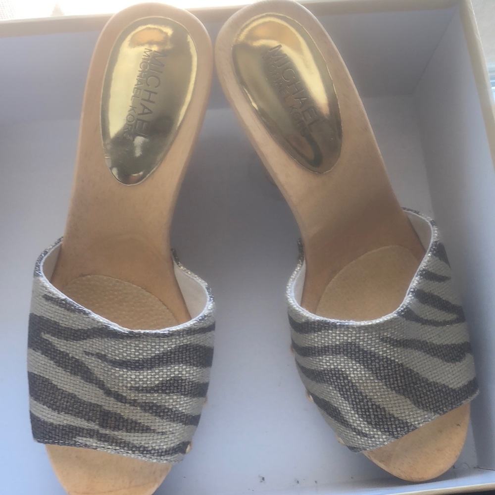 MK  shoes